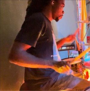 Meet your Posher, Wallace